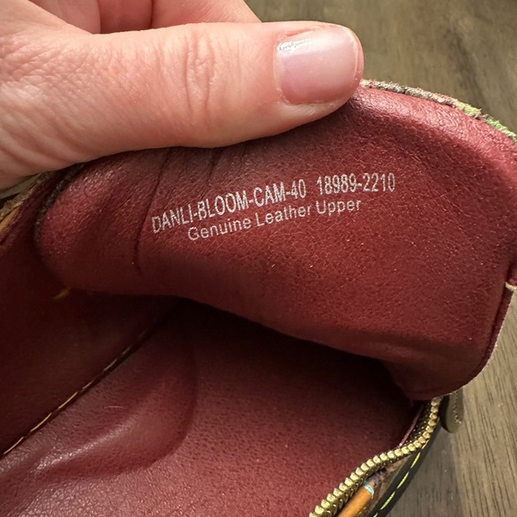 L’artiste Danli Sneakers size 9 US / 40 UK. Like New - Picture 5 of 6